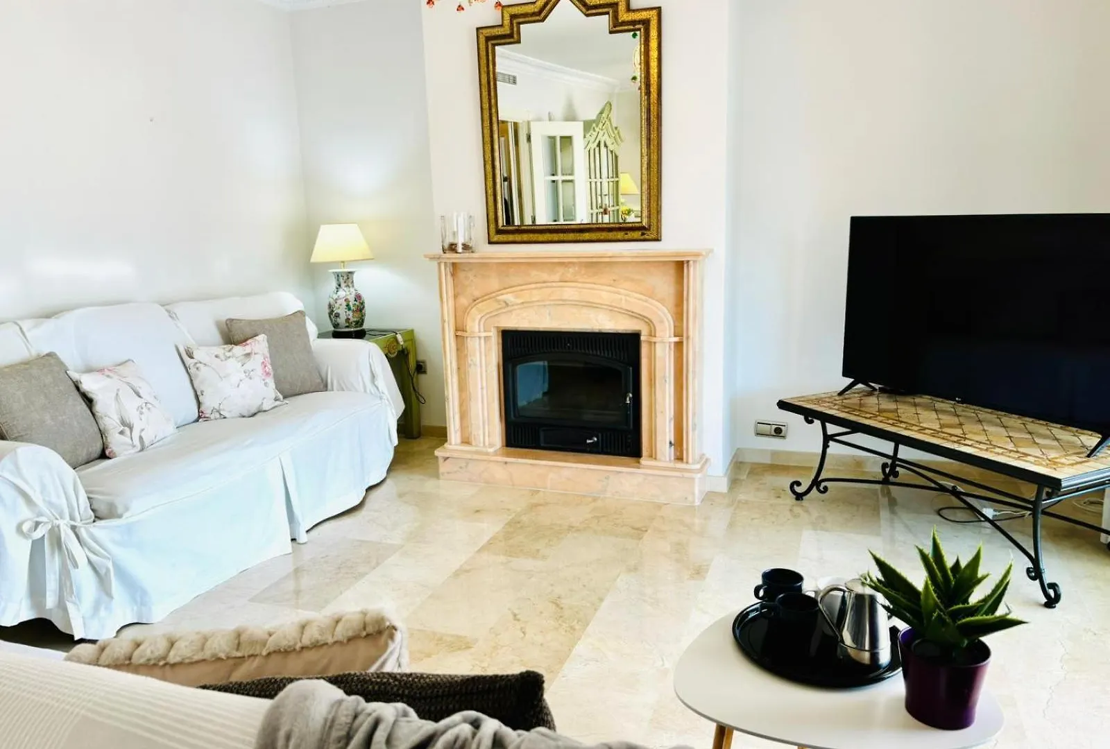 Chalet Con Piscina Privada En Primera Linea De Playa Torremolinos 0*,  Spain