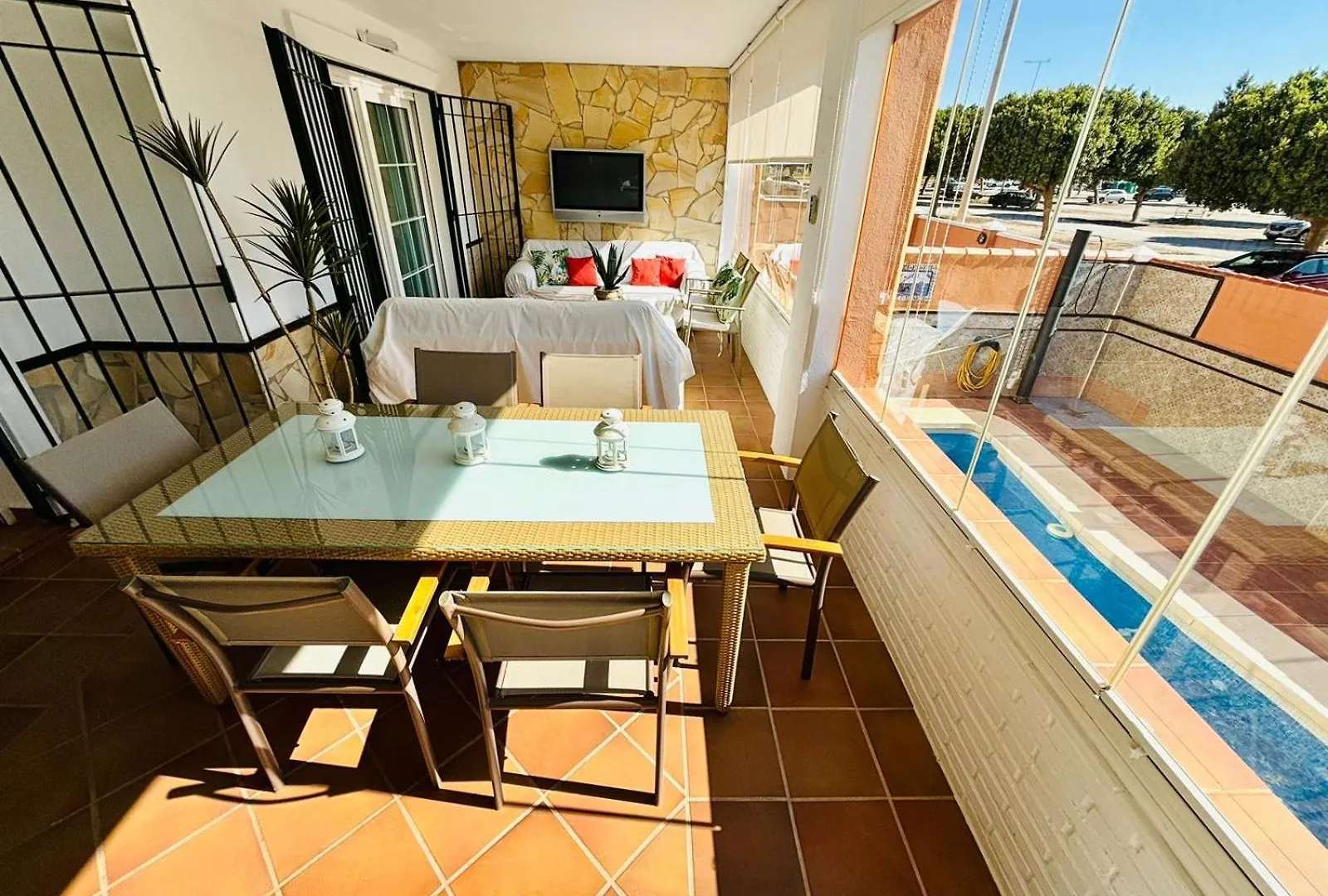 Chalet Con Piscina Privada En Primera Linea De Playa Torremolinos Villa