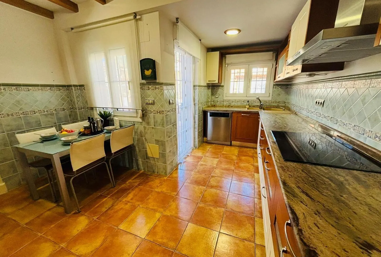 Chalet Con Piscina Privada En Primera Linea De Playa Torremolinos Villa